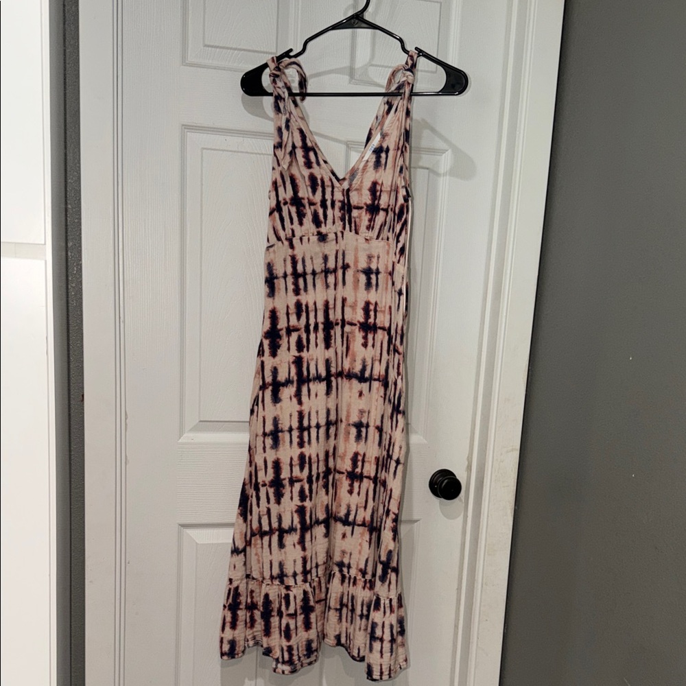 Time and Tru Navy and Cream Tie-Dye Maxi Dress